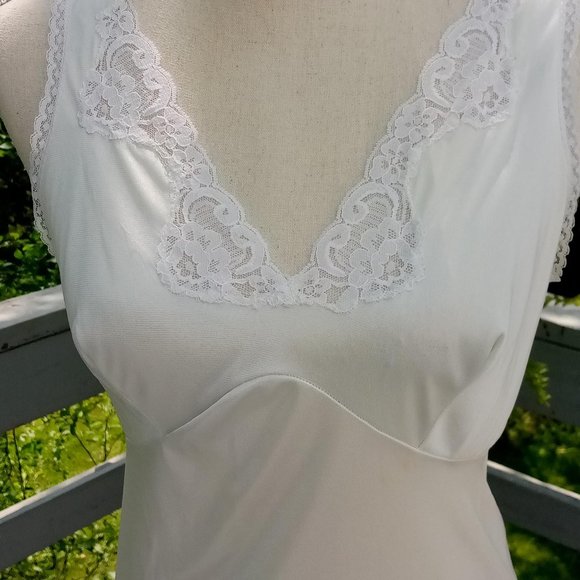 Vintage Slip Lingerie by Richform - Picture 2 of 6